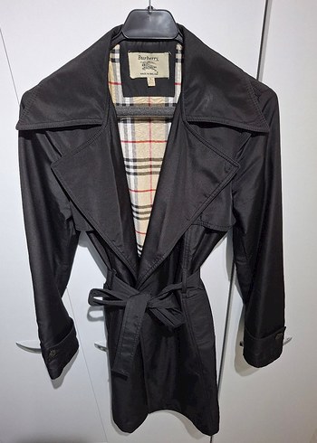 Burberry Kemerli Siyah Trençkot