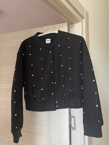 xl Beden Zara taşlı parıltılı ceket