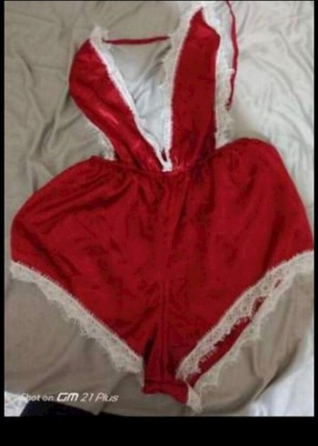 Kırmızı Parlak Dantelli Kadın Pijama