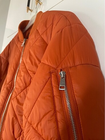 Pull and Bear Şişme mont
