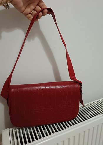 Kırmızı Deri Yılan Desenli Kadın Çanta - Görsel 2