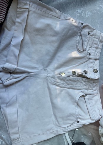 Düğmeli Beyaz Midi Kadın Denim Şort
