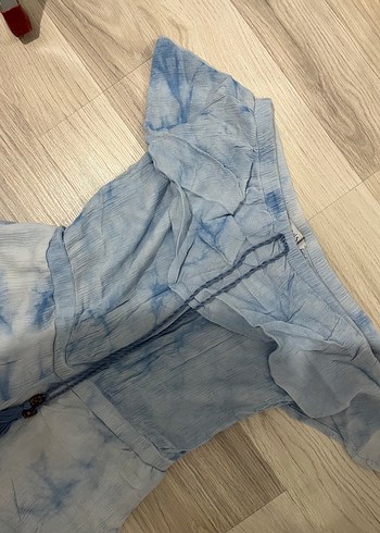 Kadın Mavi Tie-Dye Mini Denim Tulum - Görsel 3