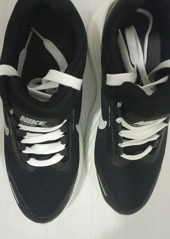 Nike Siyah Bağcıklı Platform Spor Ayakkabı