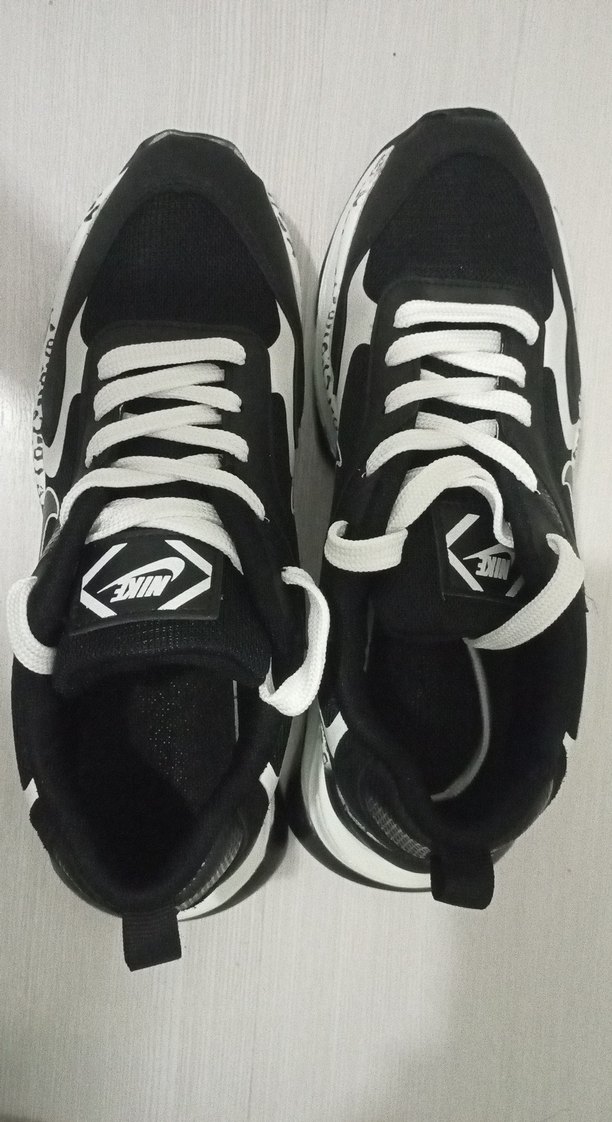 Siyah Nike Baskılı Bağcıklı Spor Ayakkabı - Görsel 2