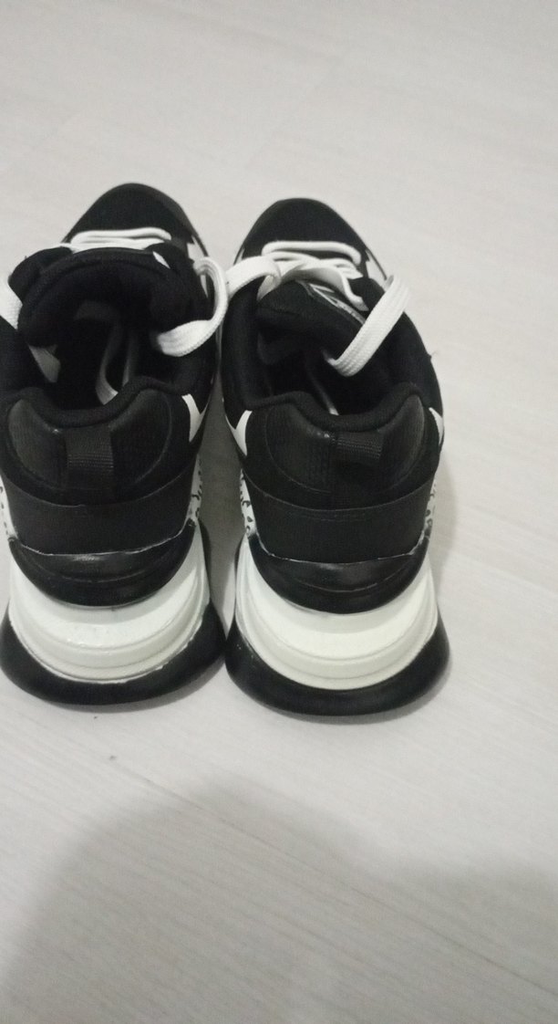 Siyah Nike Baskılı Bağcıklı Spor Ayakkabı - Görsel 4