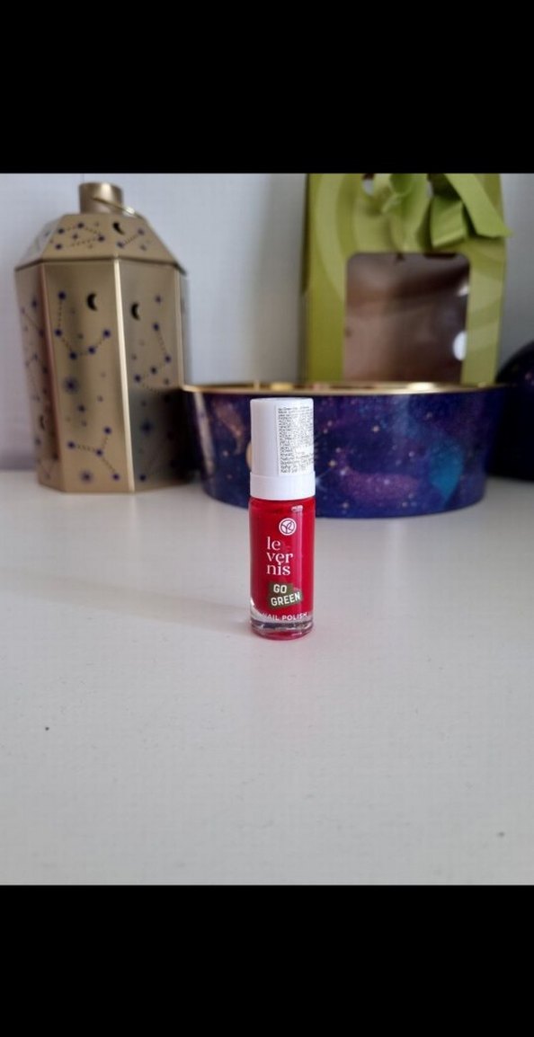 Yves Rocher Parlak Kırmızı Oje - Görsel 3