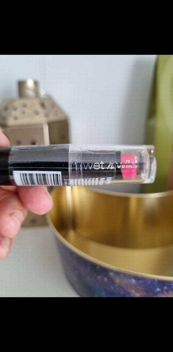 WET WILD MAT RUJ E966 - Görsel 4