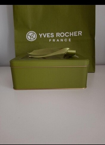 Beden YVES ROCHER METAL HEDIYE KUTUSU