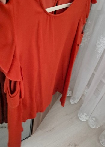 Kısa Kollu, Fırfırlı Kırmızı Bluz - Görsel 8