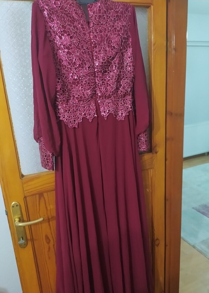 Kırmızı abiye  - Görsel 2