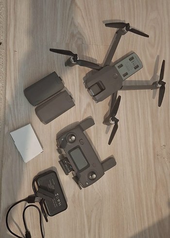 Gri Katlanabilir Drone ve Kumanda