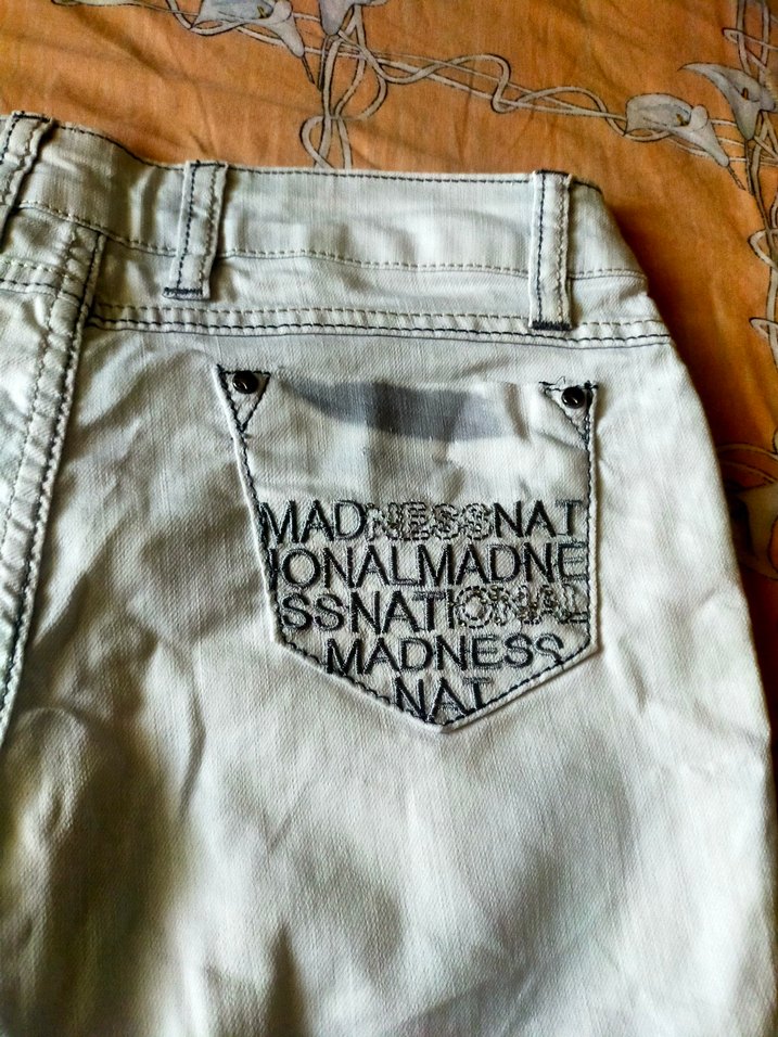 Beyaz Kadın Mini Denim Şort - Görsel 4