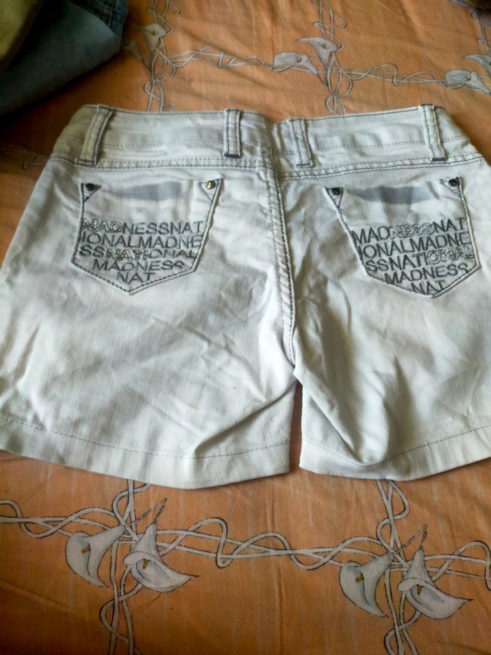 Beyaz Kadın Mini Denim Şort - Görsel 2