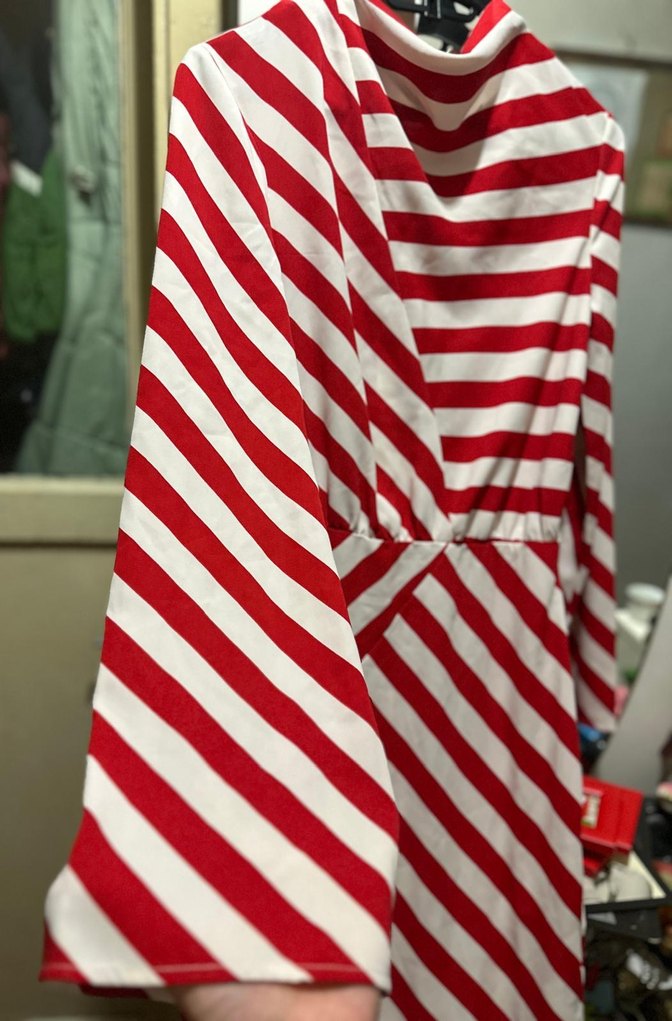 Kırmızı Çizgili Uzun Elbise - Görsel 3