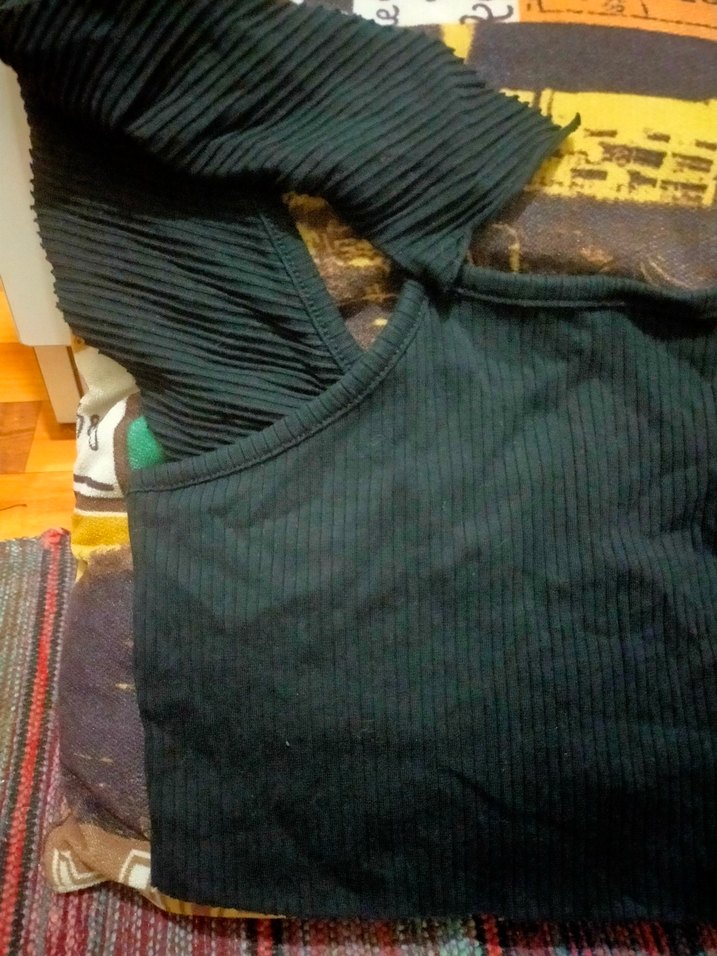 Siyah Kadın Crop Top Strappy Kol - Görsel 4