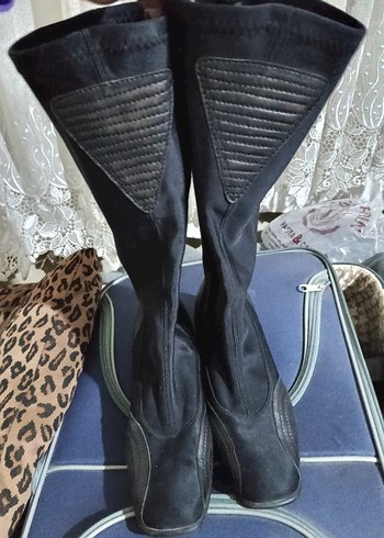 Romanelli marka siyah diz altı çizme
36 numara - Görsel 2