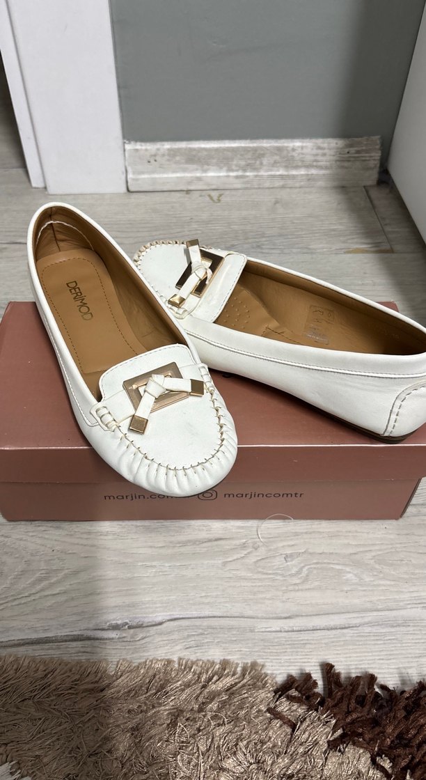 Derimo Beyaz Deri Tokalı Kadın Babet - Görsel 2