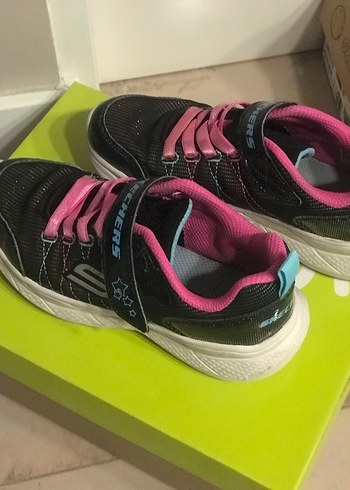 Kızlar için renkli Skechers spor ayakkabı - Görsel 2