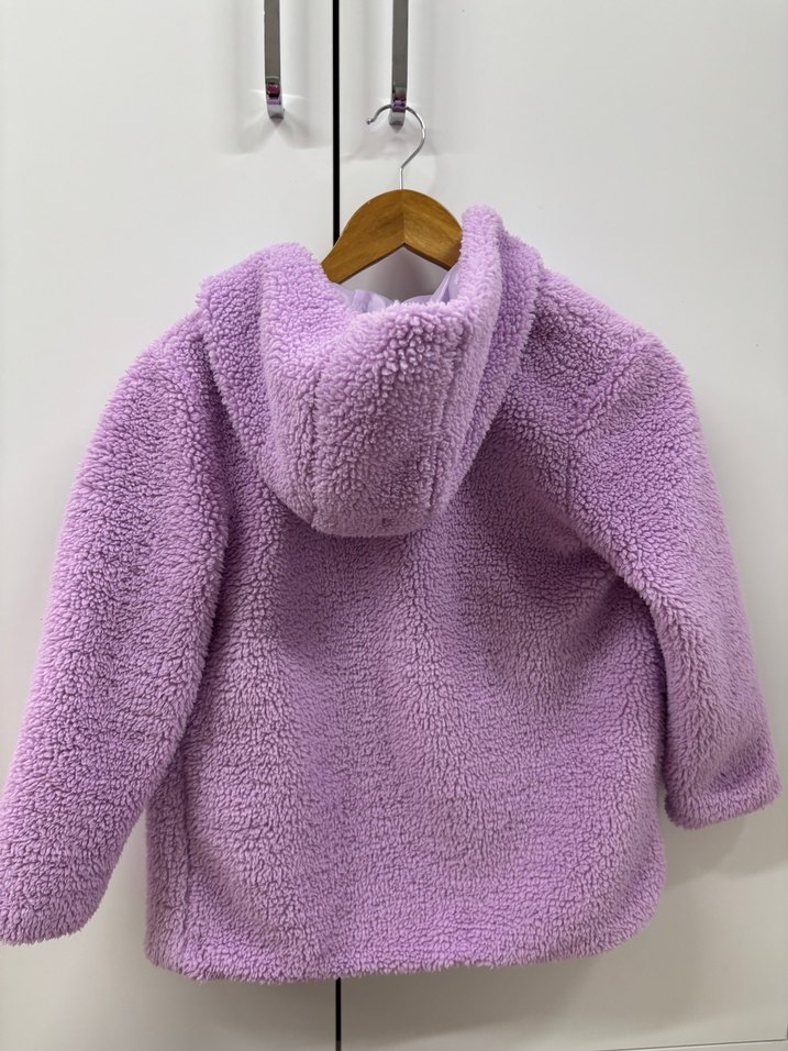 Mor Düğmeli Kız Çocuk Peluş Ceket - Görsel 2