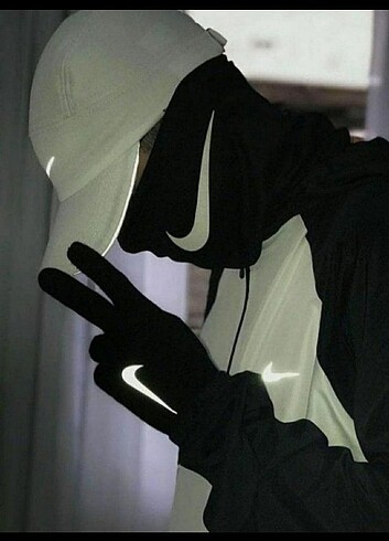 Nike reflektörlü eldiven 