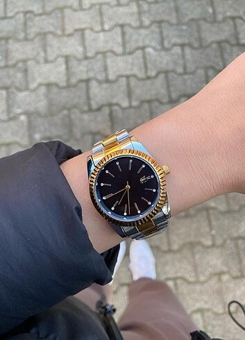 Lacoste kadın kol saati 