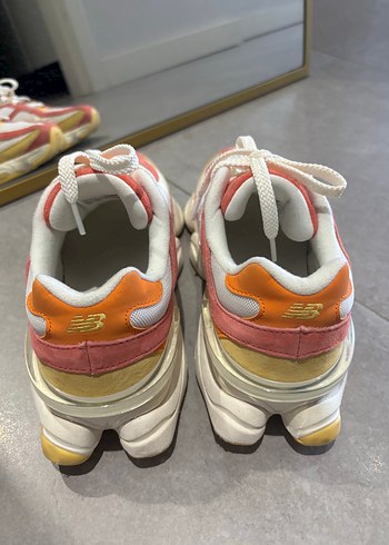 38,5 Beden çeşitli Renk New Balance 9060 Çok Renkli Kadın Spor Ayakkabı