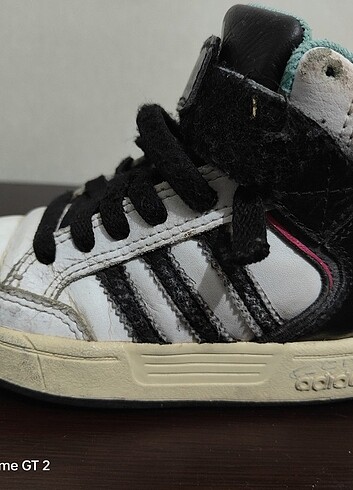 27 Beden Adidas 28 umara