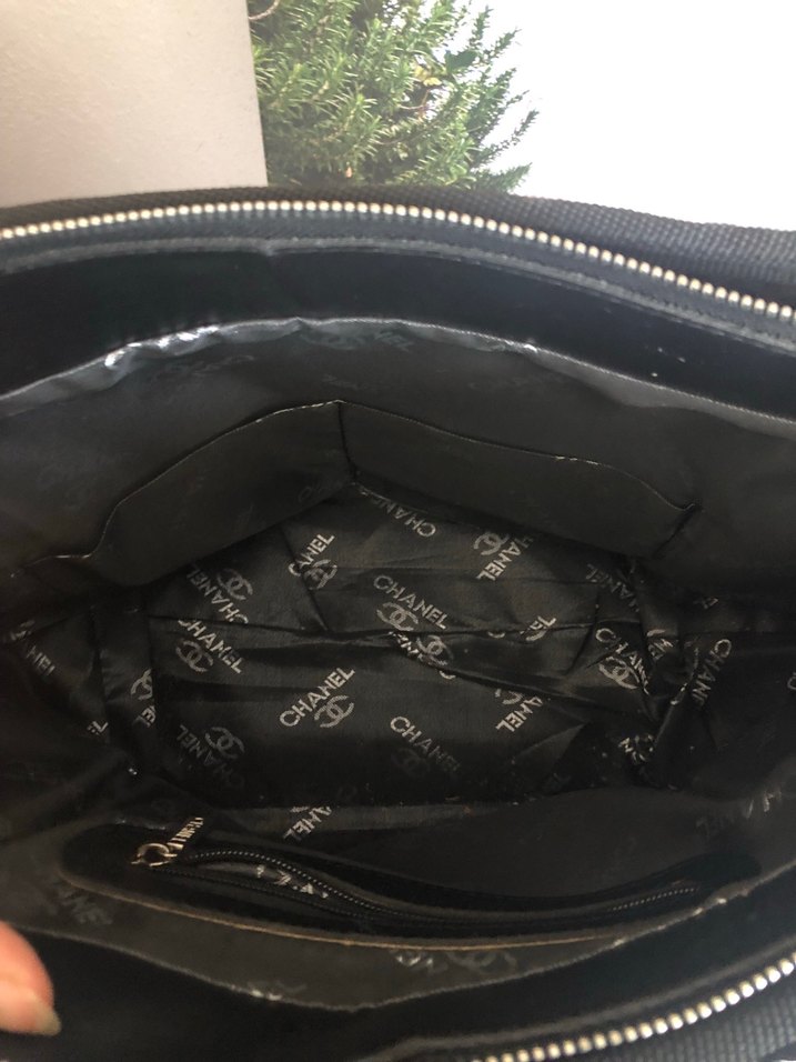 Siyah Parlak Deri Kadın Çanta - Görsel 2