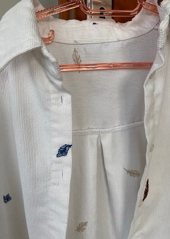 Düğmeli Beyaz Kadın Gömlek - Görsel 2