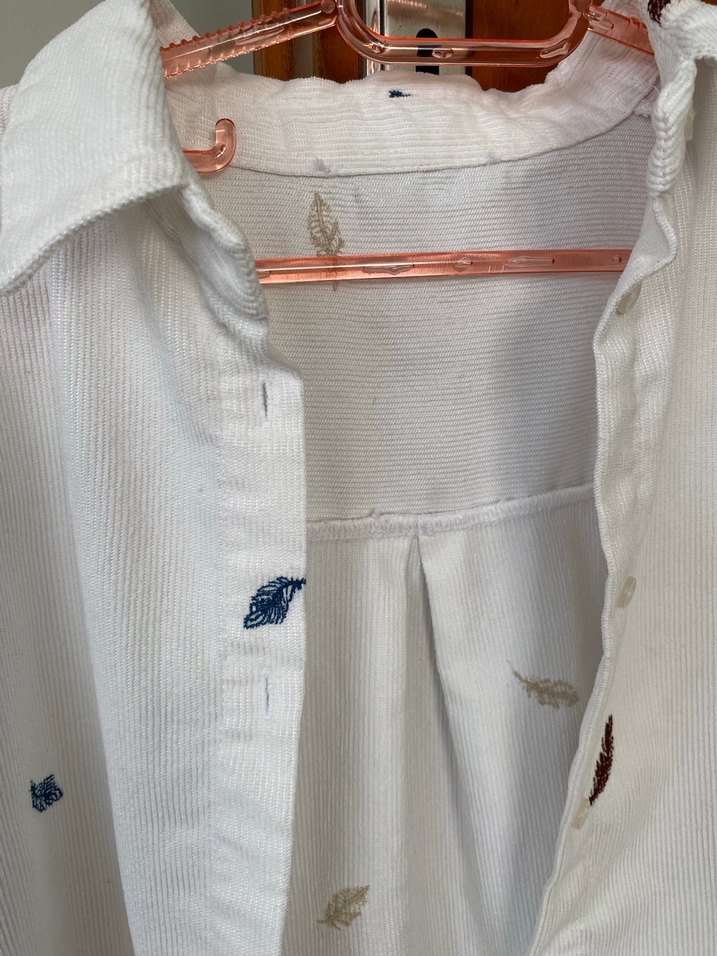 Düğmeli Beyaz Kadın Gömlek - Görsel 2