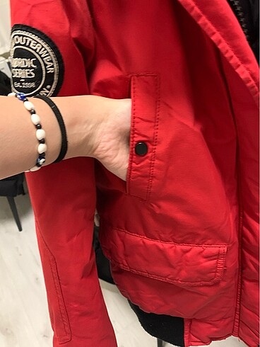 s Beden kırmızı Renk Bershka eski sezon kırmızı mont