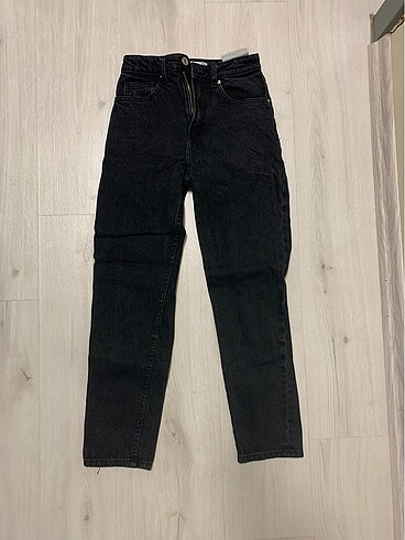 bershka fit mom jean