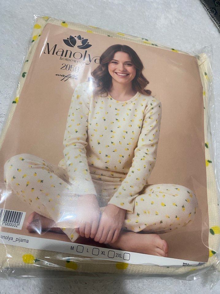 Sarı Baskılı  Uzun Kollu Kadın Pijama - Görsel 2