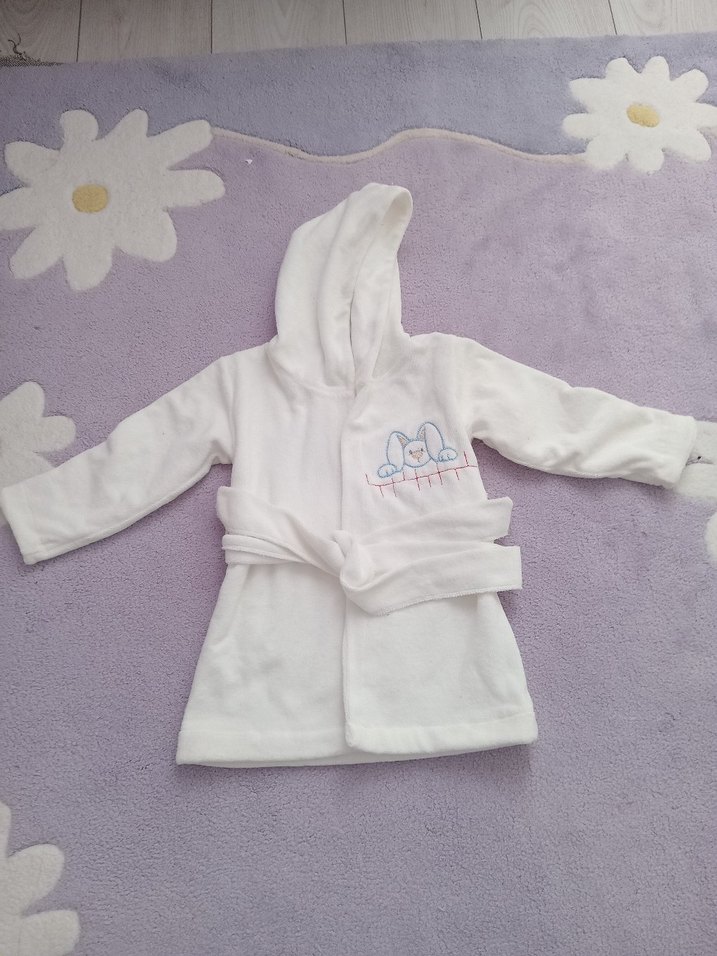 Kapüşonlu Beyaz Çocuk Bornozu - Görsel 4