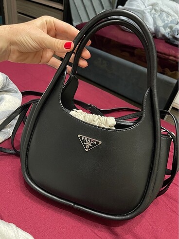 Prada çanta