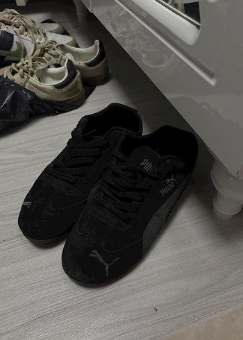 Puma Siyah Suet Sneaker