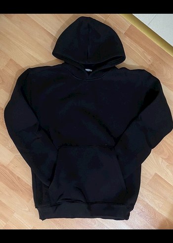 Siyah Kapüşonlu Sweatshirt