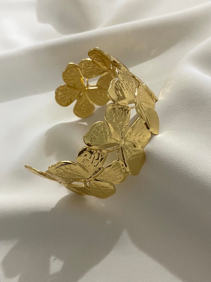 Parlak Altın Çiçek Desenli Bohem Bilezik - Görsel 3