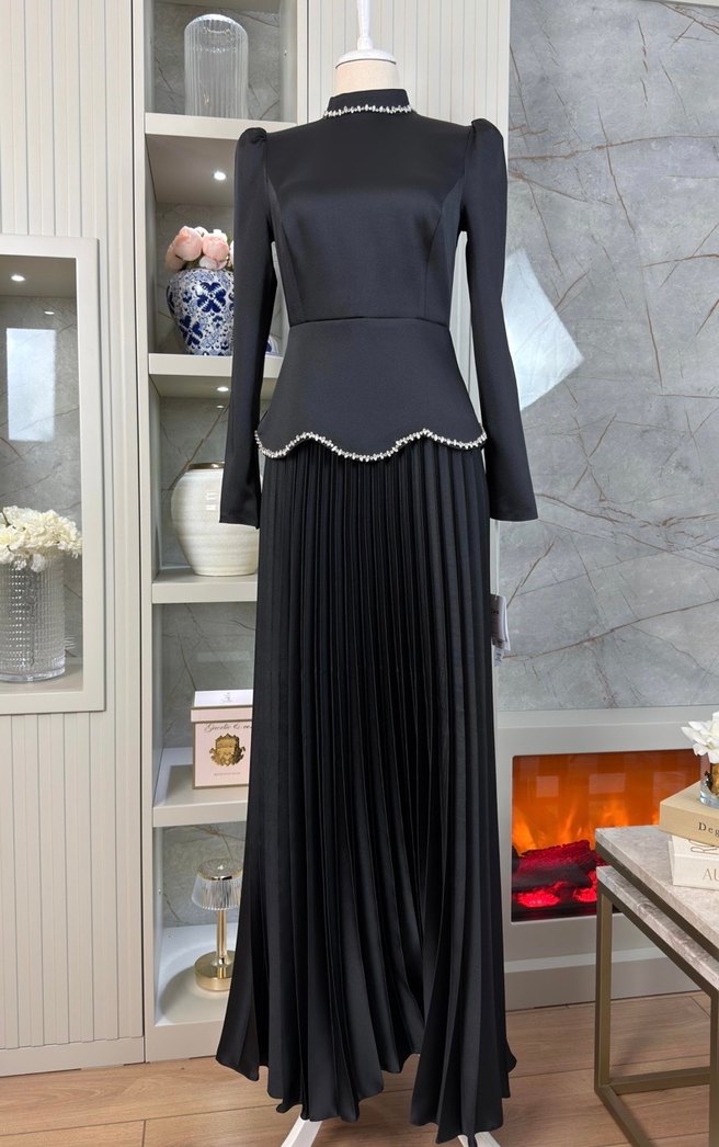 Uzun Siyah Piliseli Kadın Abiye Elbise - Görsel 2