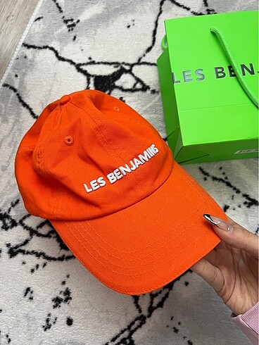Les Benjamins Les benjamins şapka