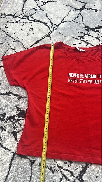 m Beden Kırmızı tshirt