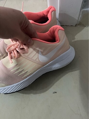 36,5 Beden Nike spor ayakkabı