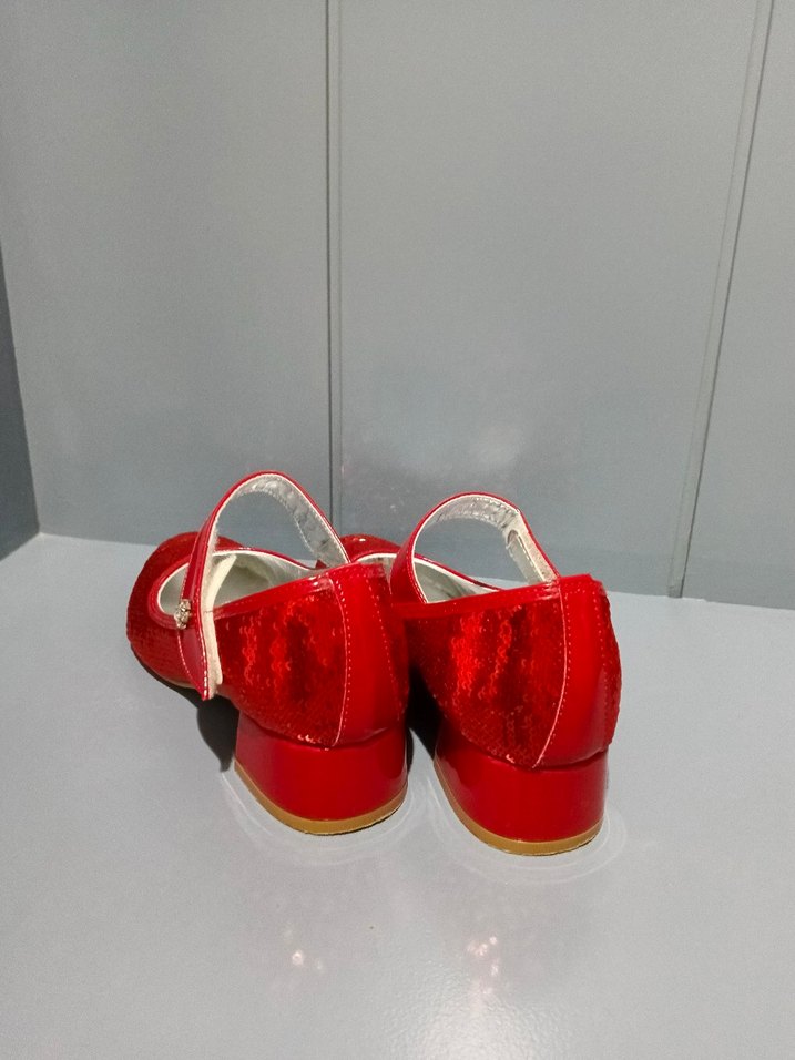 Kız Çocuk Kırmızı ayakkabı - Görsel 2