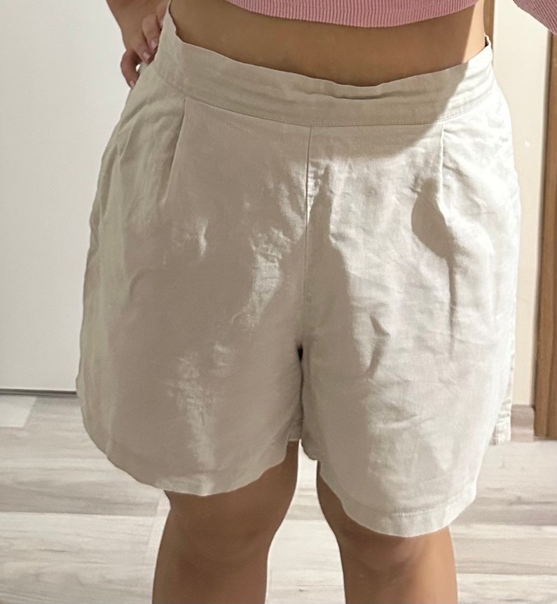 Beyaz Keten Bermuda Şort - Görsel 2