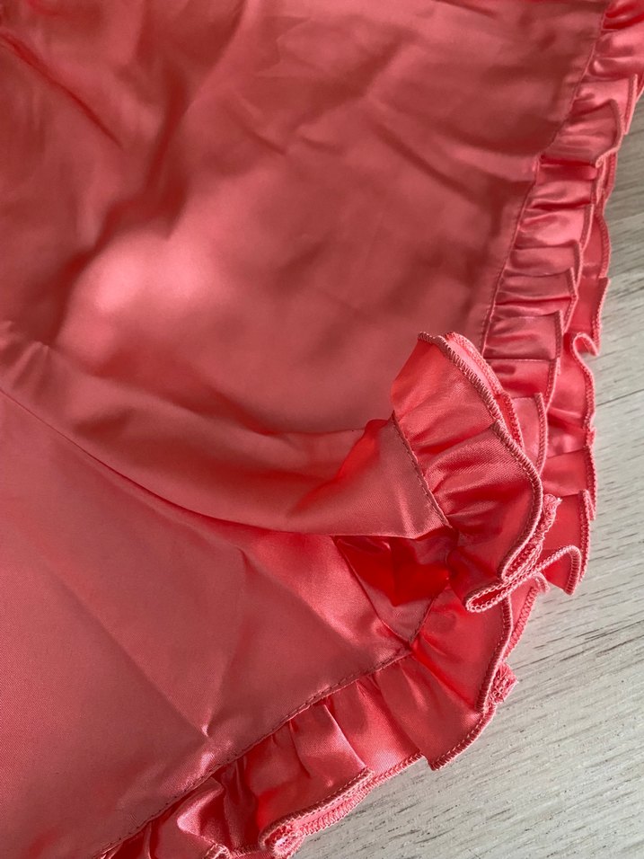 Pembe Mini Saten Şort Fırfırlı - Görsel 2