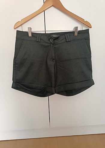 Kemerli Siyah Mini Keten Şort