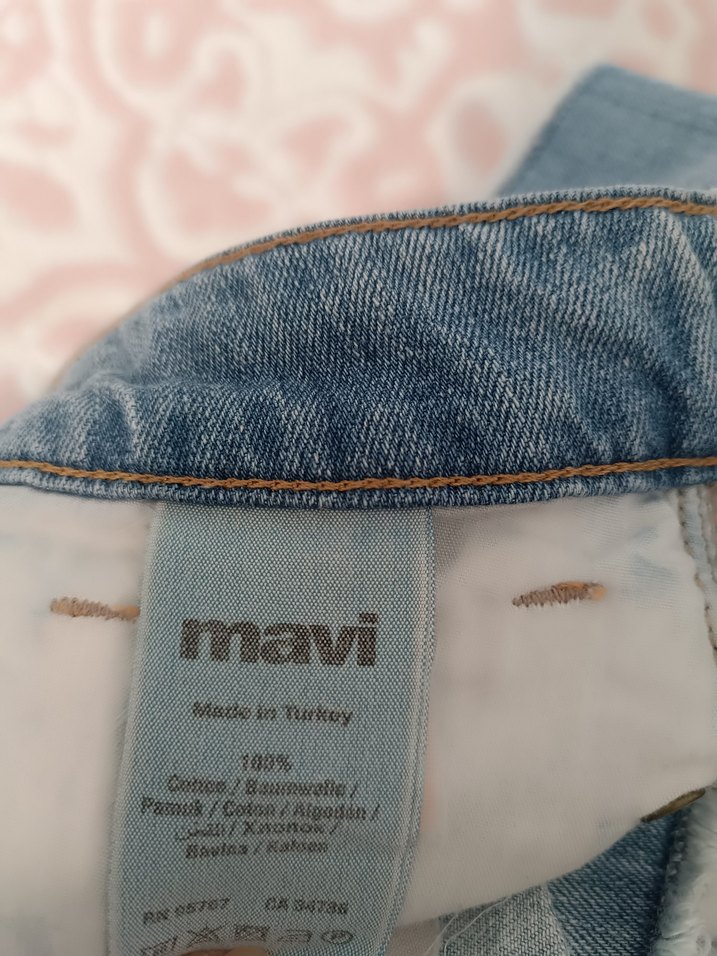 Düğmeli Loose Fit Mini Mavi Denim Şort - Görsel 4