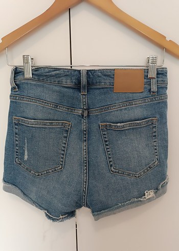 Kadın Mavi Kemerli Mini Denim Şort - Görsel 2