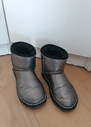 Gri Metalik Kadın Kürklü Bot - Görsel 2